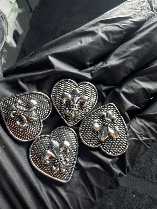 Chrome heart